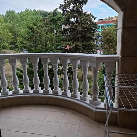 Villa Rome شقة نيسيبار