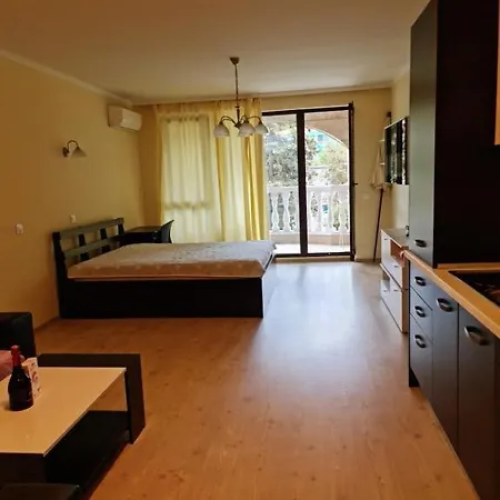 Villa Rome شقة نيسيبار