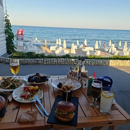 Villa Rome نيسيبار